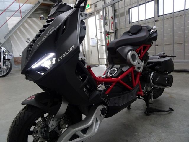 italjet - dragstar-200-limited-edition
