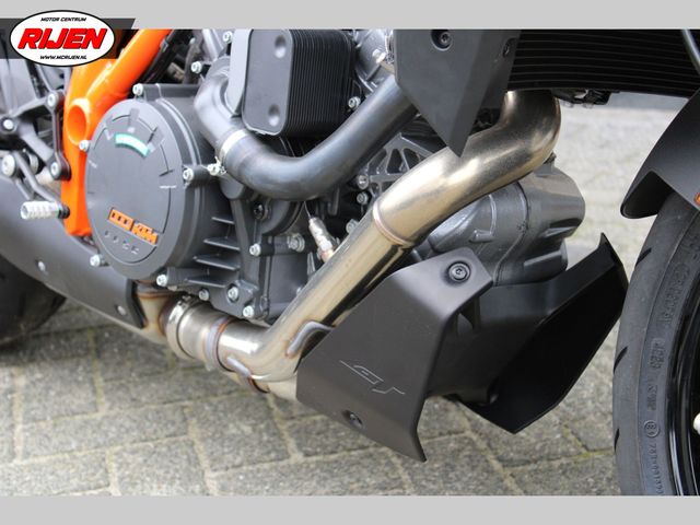 ktm - 1290-super-duke-gt
