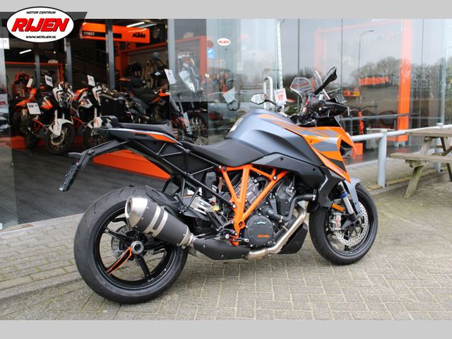 ktm - 1290-super-duke-gt