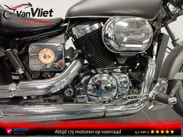 honda - vt-750--dc-black-widow