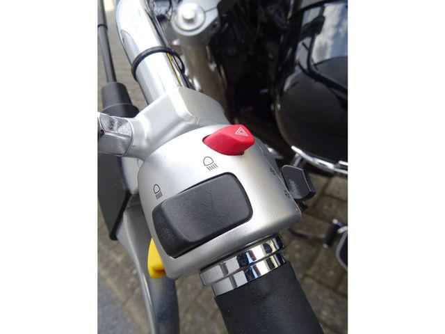 suzuki - c-800-intruder