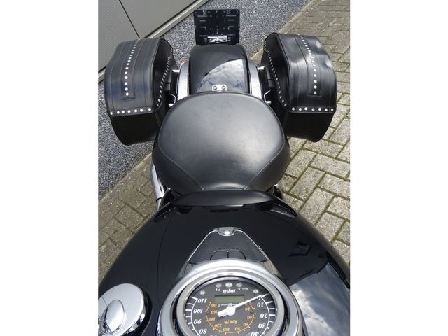 suzuki - c-800-intruder