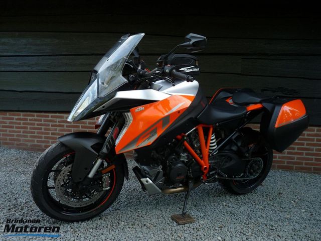 ktm - 1290-super-duke-gt