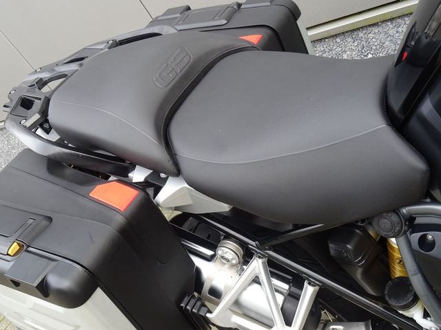 bmw - r-1250-gs-adventure