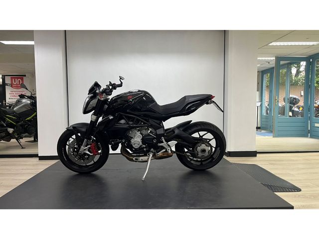 mv-agusta - brutale-675