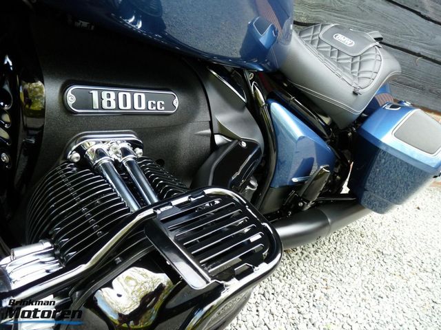 bmw - r-18-b