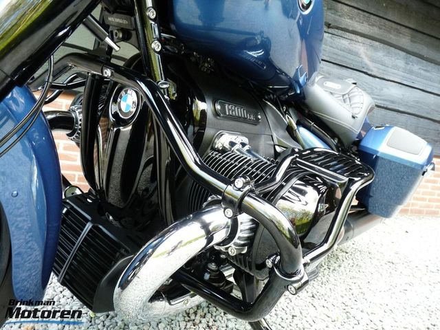 bmw - r-18-b