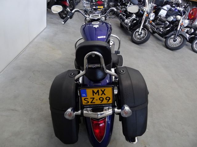 yamaha - xvs-1300-a-midnight-star