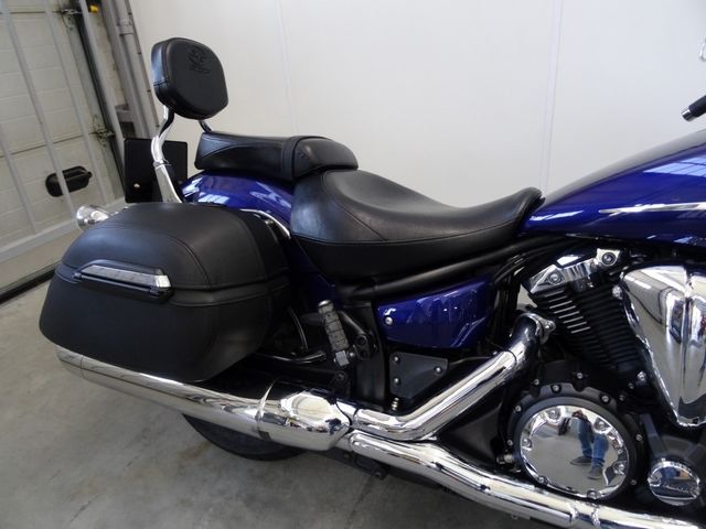 yamaha - xvs-1300-a-midnight-star
