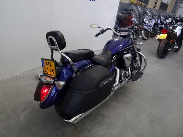 yamaha - xvs-1300-a-midnight-star