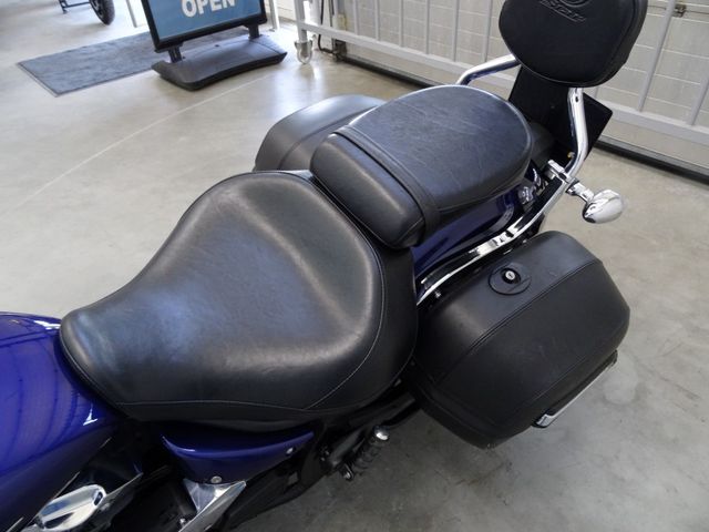 yamaha - xvs-1300-a-midnight-star