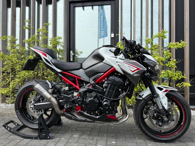 kawasaki - z900