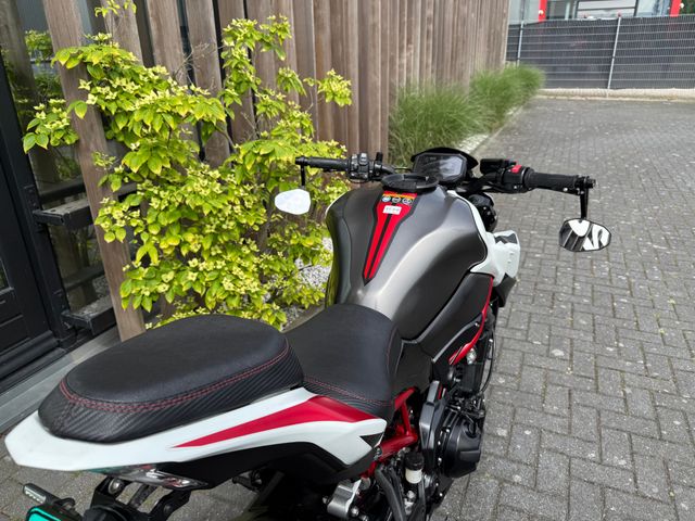kawasaki - z900