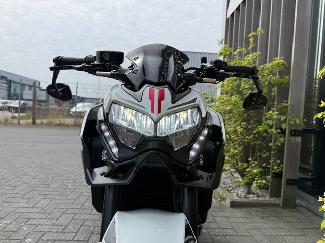 kawasaki - z900