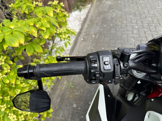 kawasaki - z900