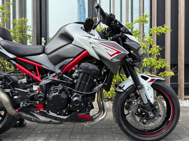 kawasaki - z900