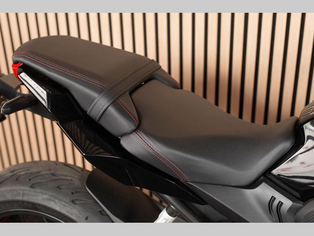 honda - cbr-650-r
