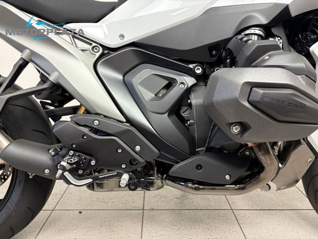 bmw - r-1300-rs