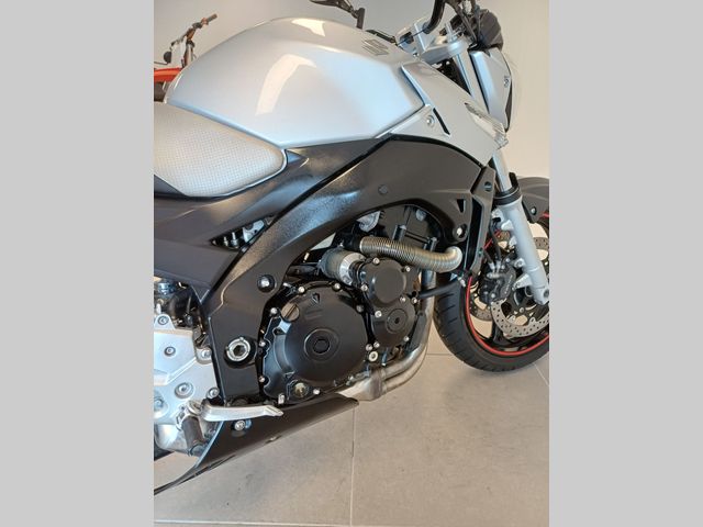 suzuki - gsr-600-a