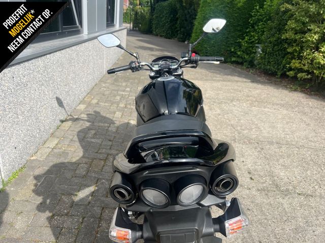 suzuki - gsr-600