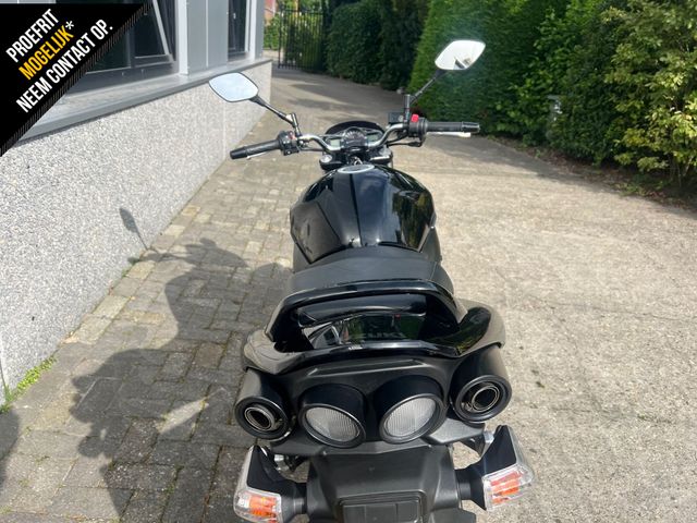 suzuki - gsr-600