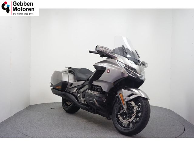 honda - gl-1800-goldwing-f6b