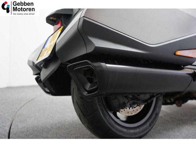 honda - gl-1800-goldwing-f6b