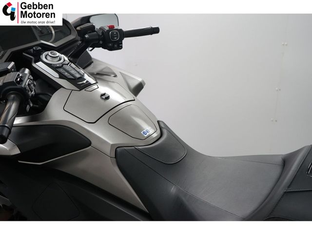 honda - gl-1800-goldwing-f6b