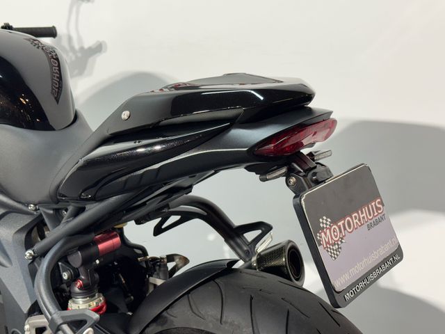 triumph - speed-triple-1050-abs