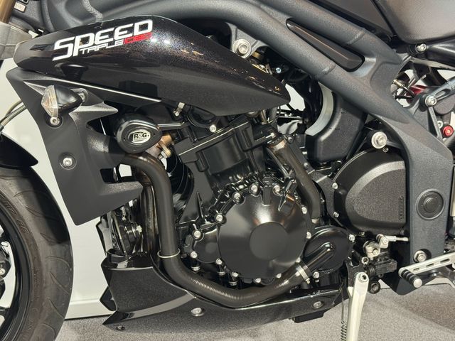 triumph - speed-triple-1050-abs