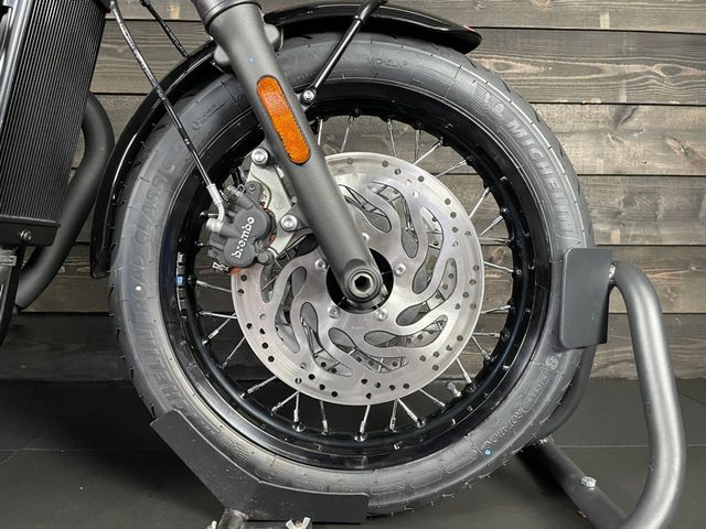 triumph - bonneville-t-120-black