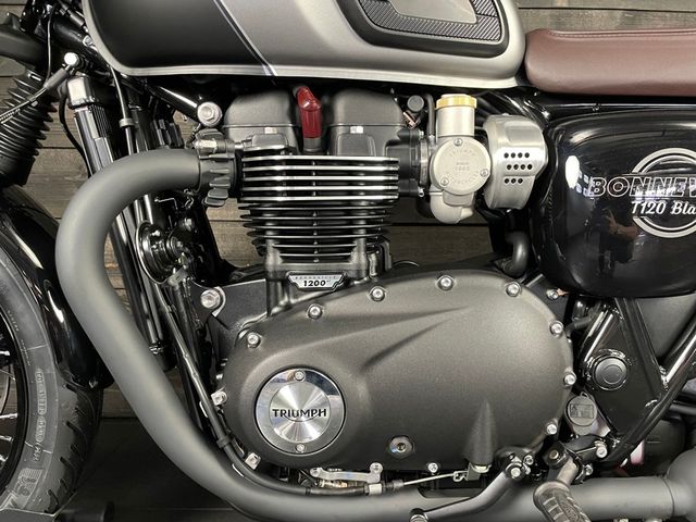 triumph - bonneville-t-120-black