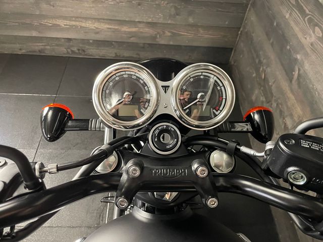 triumph - bonneville-t-120-black