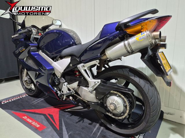 honda - vfr-800-fi-vtec-abs