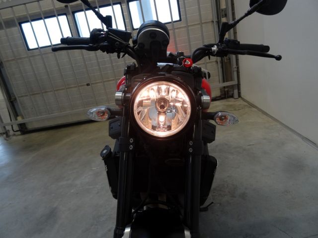 yamaha - xsr-900-abs