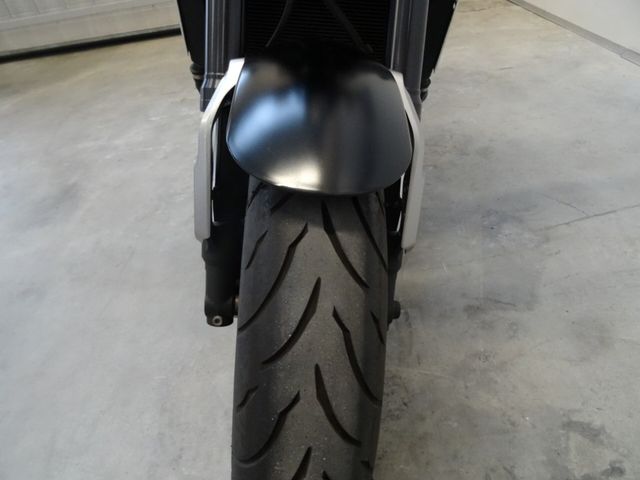yamaha - xsr-900-abs