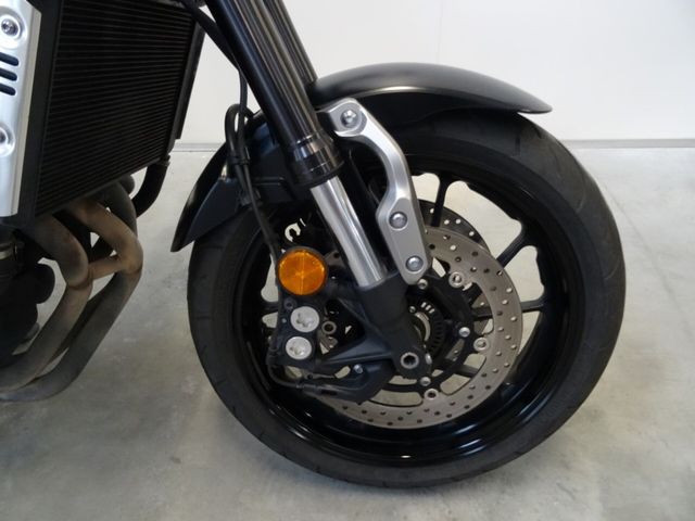 yamaha - xsr-900-abs