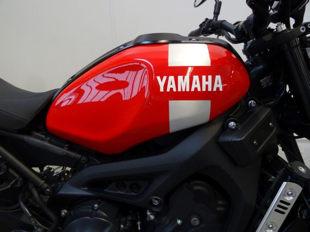 yamaha - xsr-900-abs