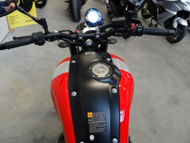 yamaha - xsr-900-abs