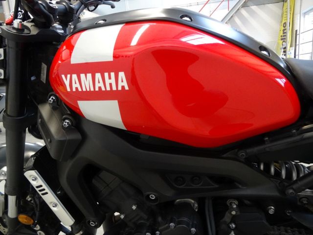 yamaha - xsr-900-abs