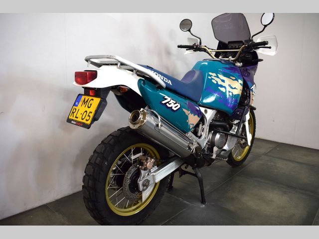 honda - xrv-750-africa-twin