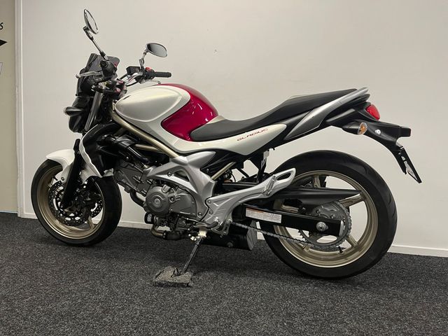 suzuki - sfv-650-gladius