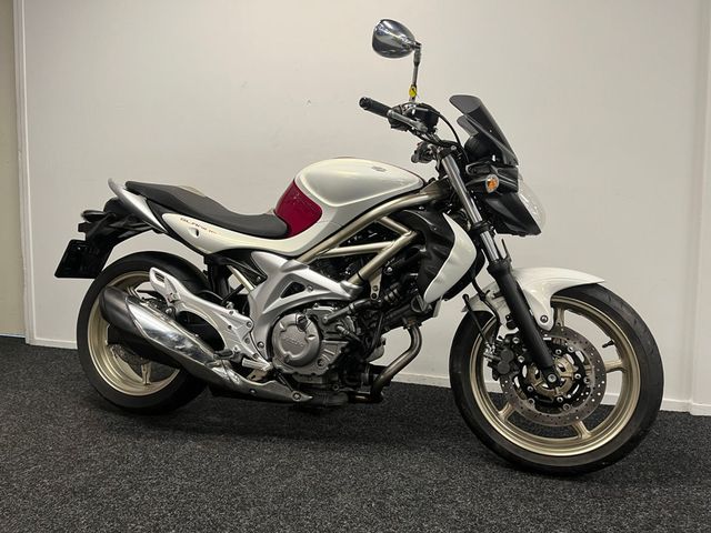 suzuki - sfv-650-gladius