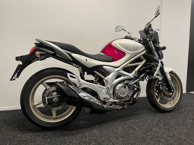 suzuki - sfv-650-gladius