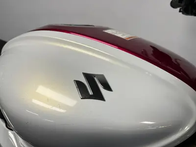 SUZUKI SFV 650 GLADIUS – foto 3
