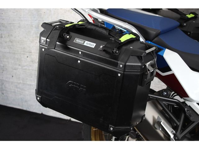 honda - crf-1100-l-africa-twin-adventure-sports
