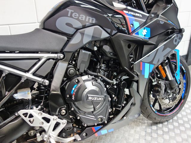 suzuki - gsx-8r