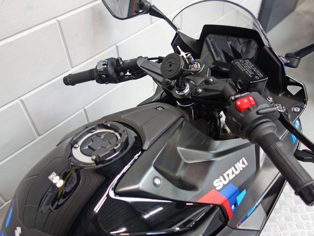 suzuki - gsx-8r
