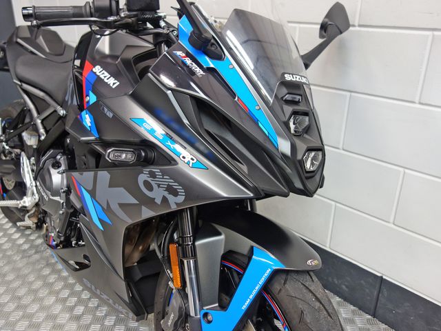 suzuki - gsx-8r
