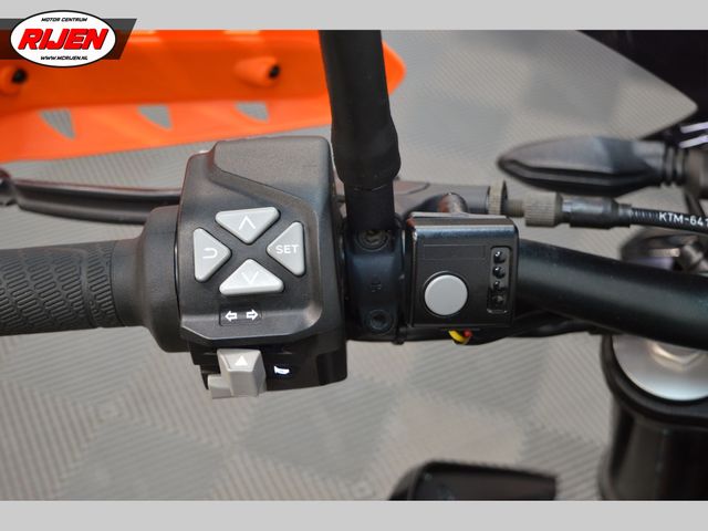 ktm - 790-duke